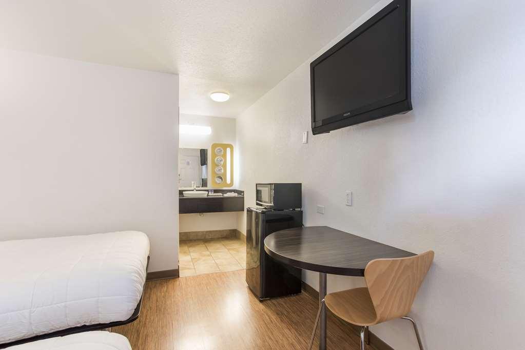 Americas Best Value Inn Μπόουλινγκ Γκριν Δωμάτιο φωτογραφία