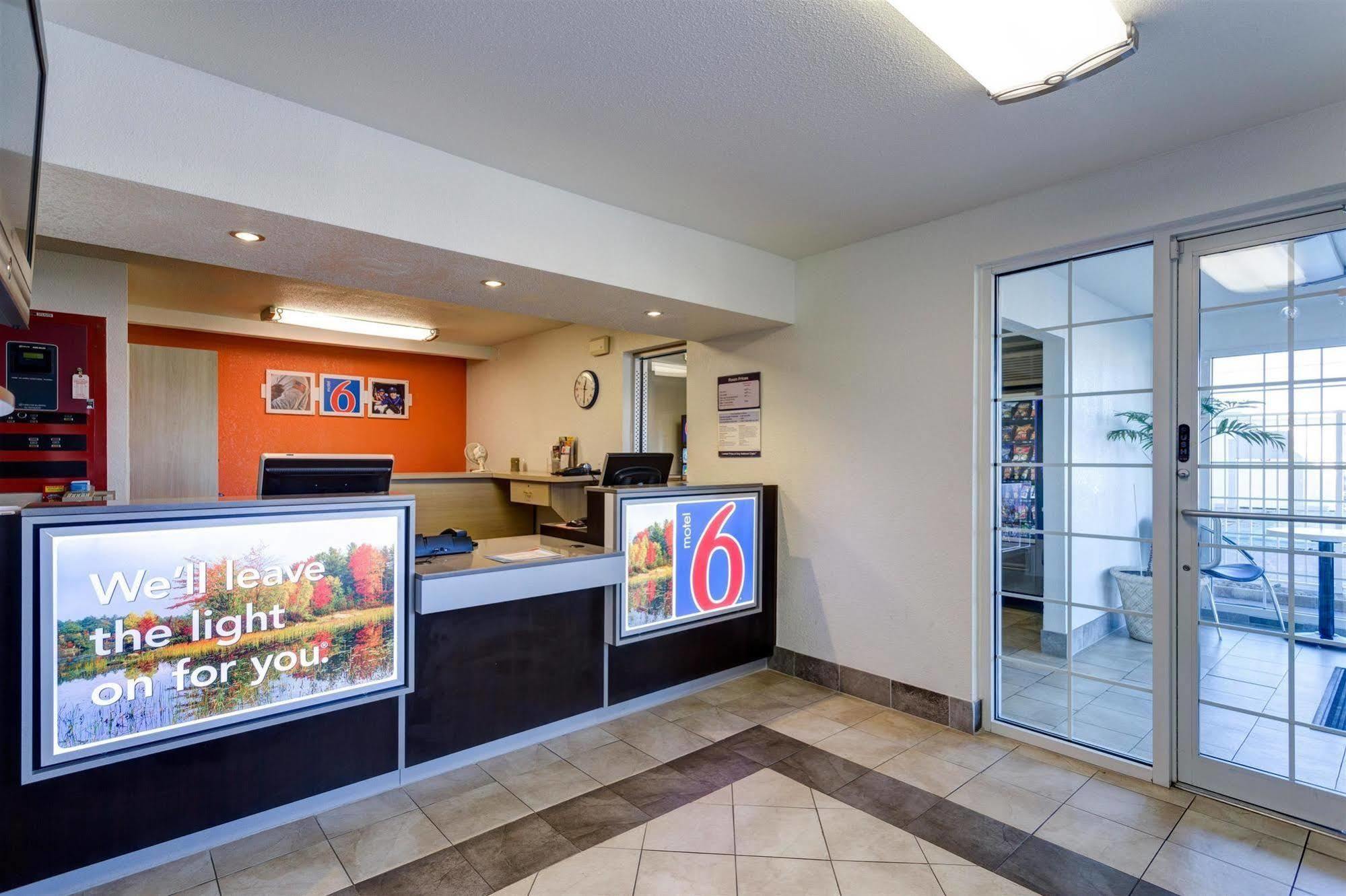 Americas Best Value Inn Μπόουλινγκ Γκριν Εξωτερικό φωτογραφία