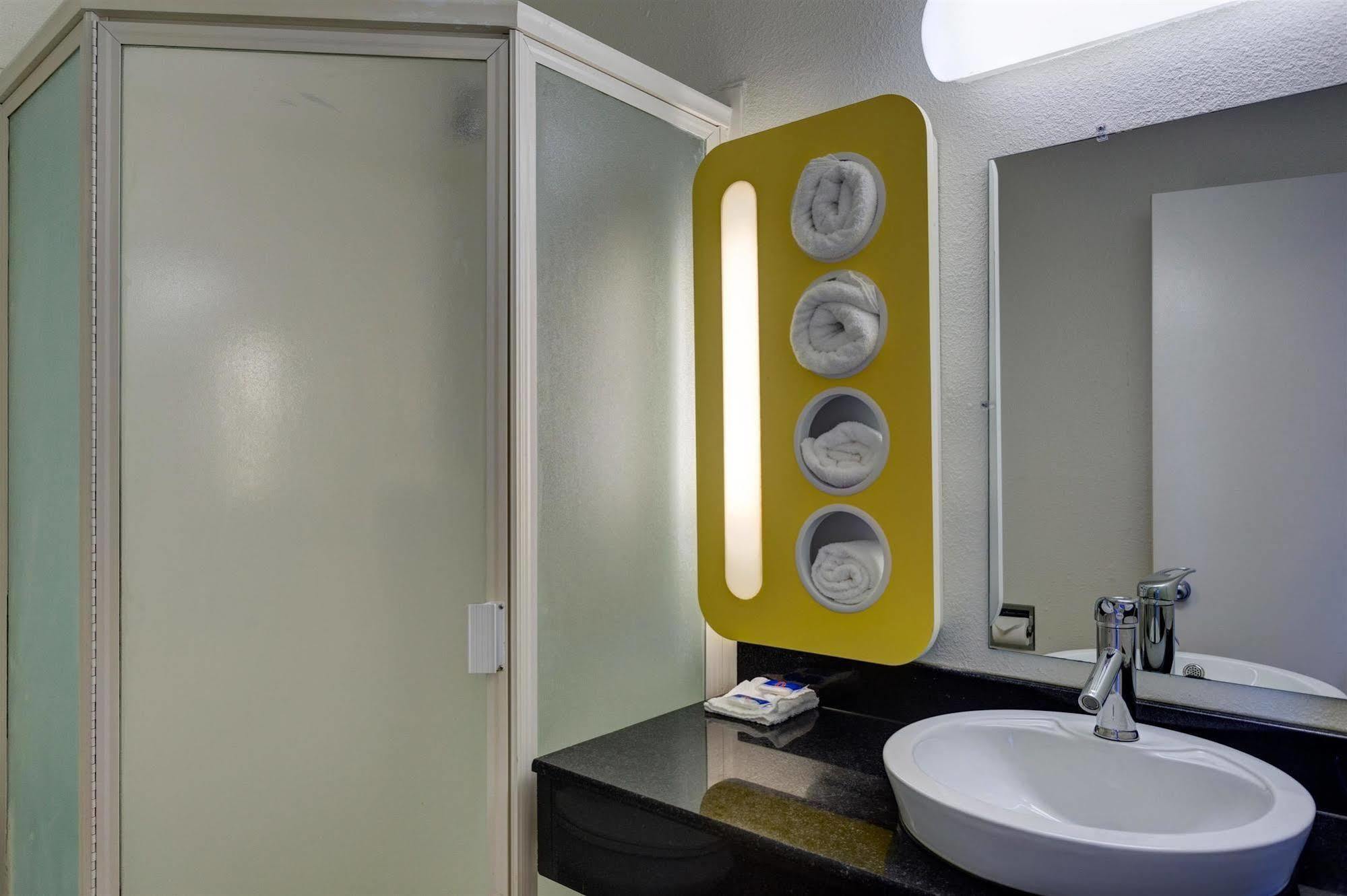 Americas Best Value Inn Μπόουλινγκ Γκριν Εξωτερικό φωτογραφία