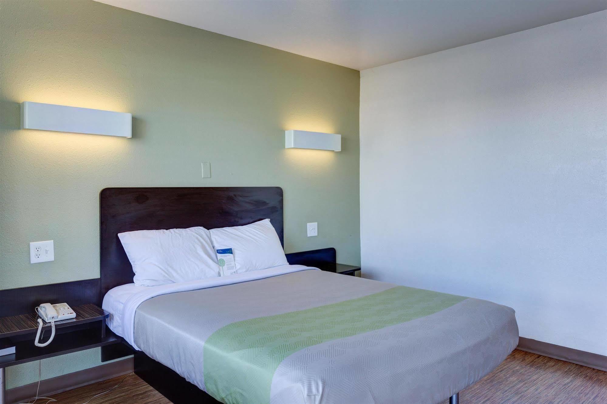 Americas Best Value Inn Μπόουλινγκ Γκριν Εξωτερικό φωτογραφία