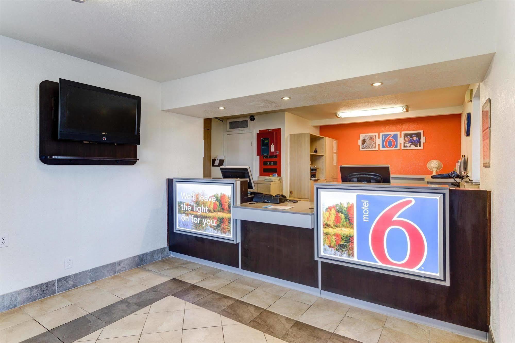 Americas Best Value Inn Μπόουλινγκ Γκριν Εξωτερικό φωτογραφία