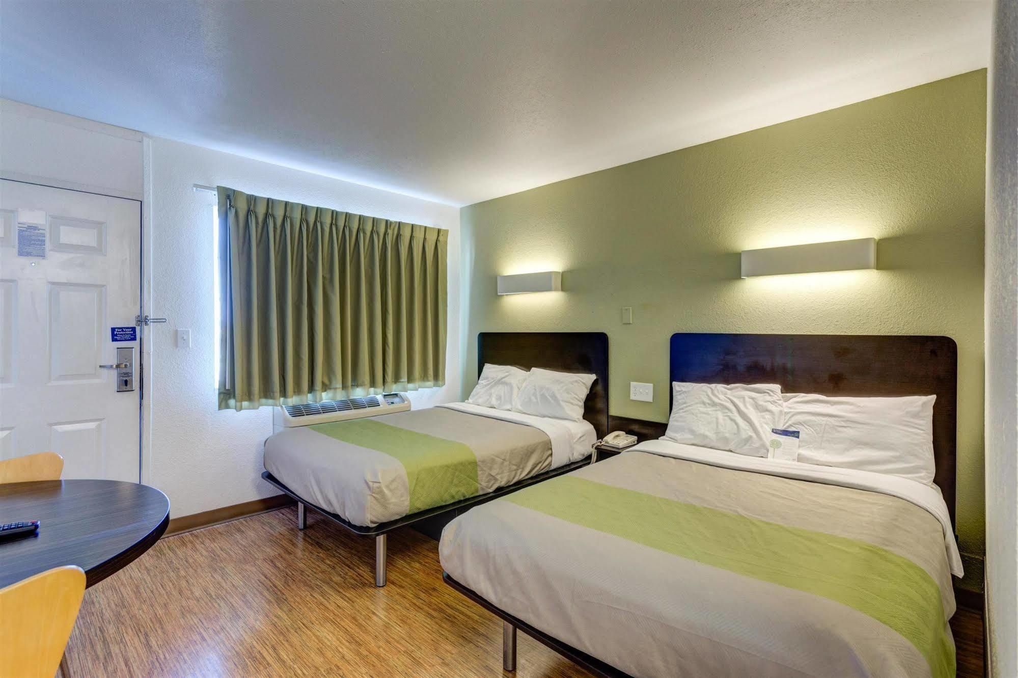 Americas Best Value Inn Μπόουλινγκ Γκριν Εξωτερικό φωτογραφία