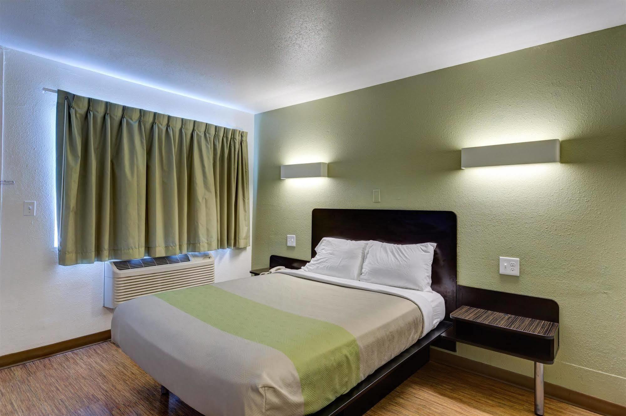 Americas Best Value Inn Μπόουλινγκ Γκριν Εξωτερικό φωτογραφία